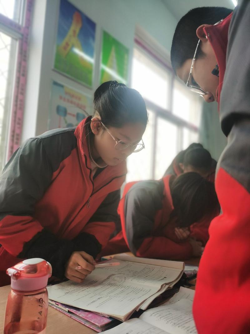 2102班:五点四题助我攻坚克难(图6)