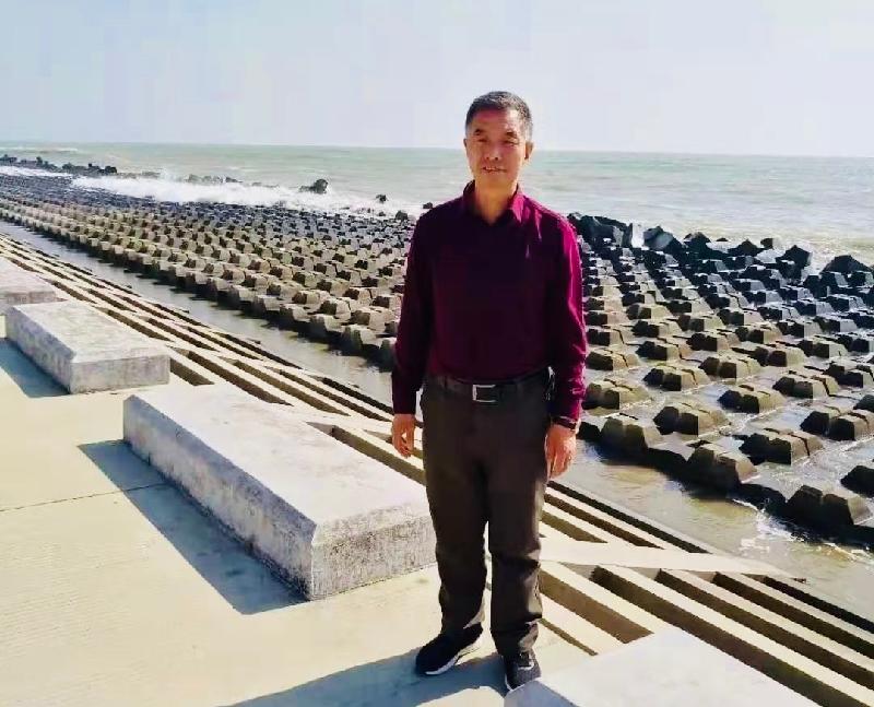 【英国文学】精品朗诵《向未来》作者|宫久生(内蒙古)、朗诵|相逢一笑(天津)