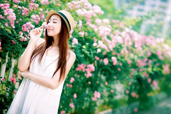 【新诗大观】姑娘,我心爱的姑娘||文/惊鸿照影(图2)