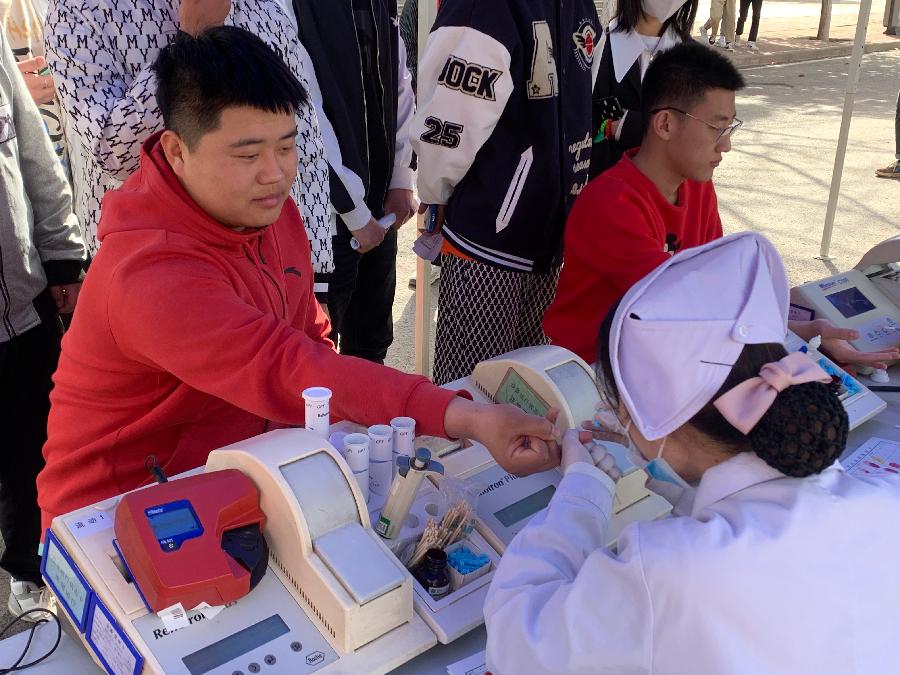 河南推拿职业学院开展“学雷锋我行动”系列志愿服务活动(图4)