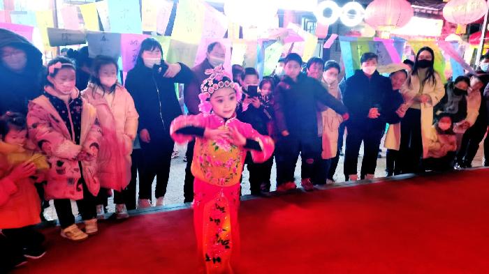 河南许昌：穿上汉服闹元宵——许昌市汉服文化交流协会元宵节之夜（图10）