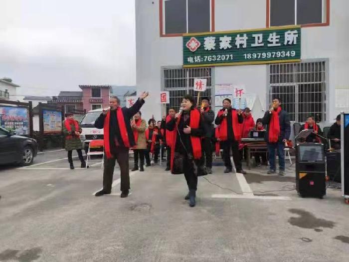 经风历雨的行程——武功山夕阳红器乐团首次义演侧记(图3)
