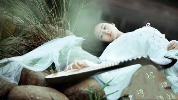 千江月老师倾情演绎（美国）青竹老师的两首佳作：与梦私聊和和春天合影｜海外头条（图2）