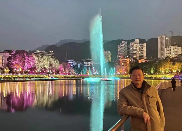 【竹枝词·苗乡正月观灯】文/风鸽（张晓峰）【冰心文化传媒】（图6）