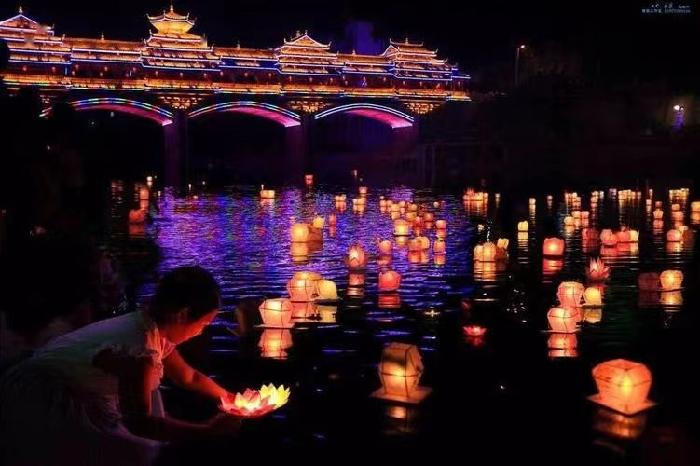 【竹枝词·苗乡正月观灯】文/风鸽（张晓峰）【冰心文化传媒】（图7）