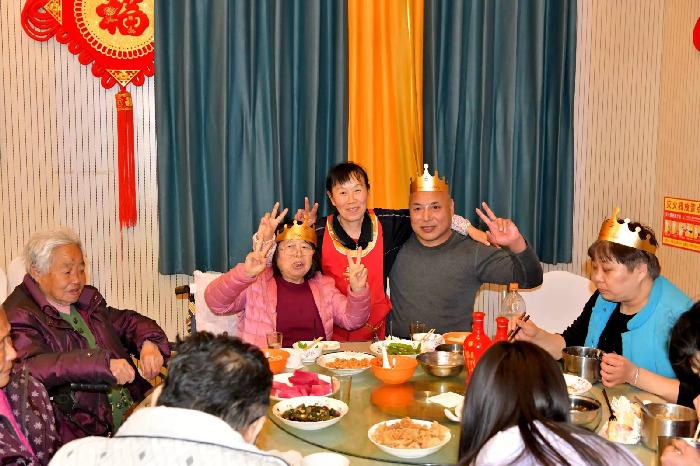情深满满生辰欢 作者 吴卫东〔内蒙古〕【冰心文化传媒】（图5）