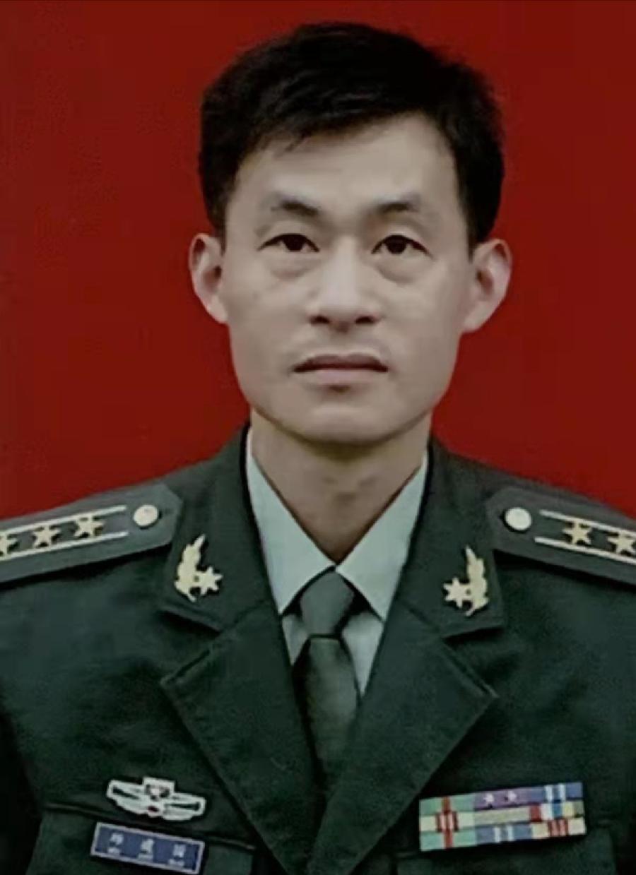 连云区星火诗社306期微刊《港城人民同贺张会长八十寿辰》(图17)