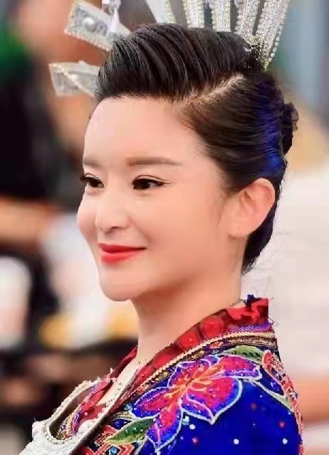 著名歌手张泽艳,孙占波倾情演唱《桃花江情歌》李文亚作词,杨晓波作曲|海外头条(图5)