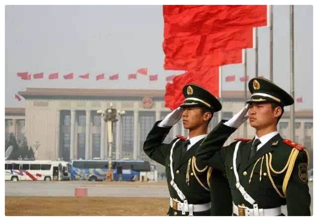 当代诗人欧震中国诗系列ll中国心ll朗诵 刘颖 延午 吴涵伟 孙守志 杨金兰 幽梦 徐丽敏 董新明(图5)