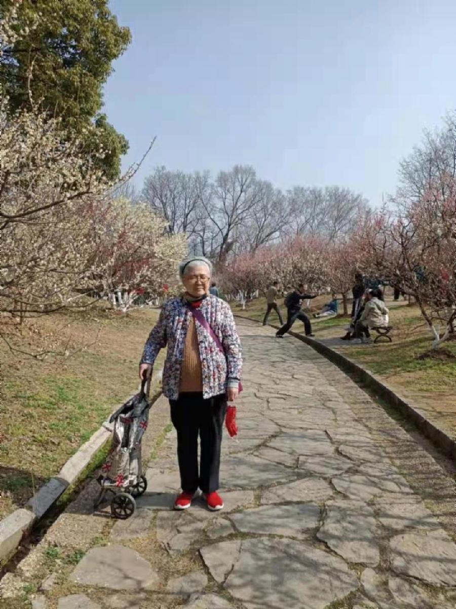 《中国爱情诗刊》 【中国爱情诗人档案】(第4307期)江苏诗人:博士猿的诗(图2)