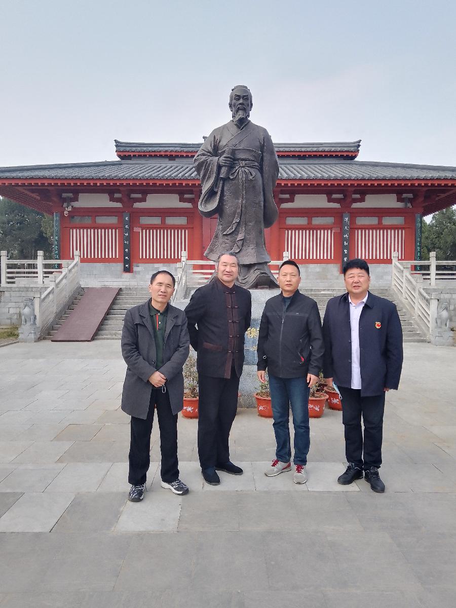 《秦俊研究》总第一期头条人物墨玄子献诗秦俊“山风海骨'一一（图4）