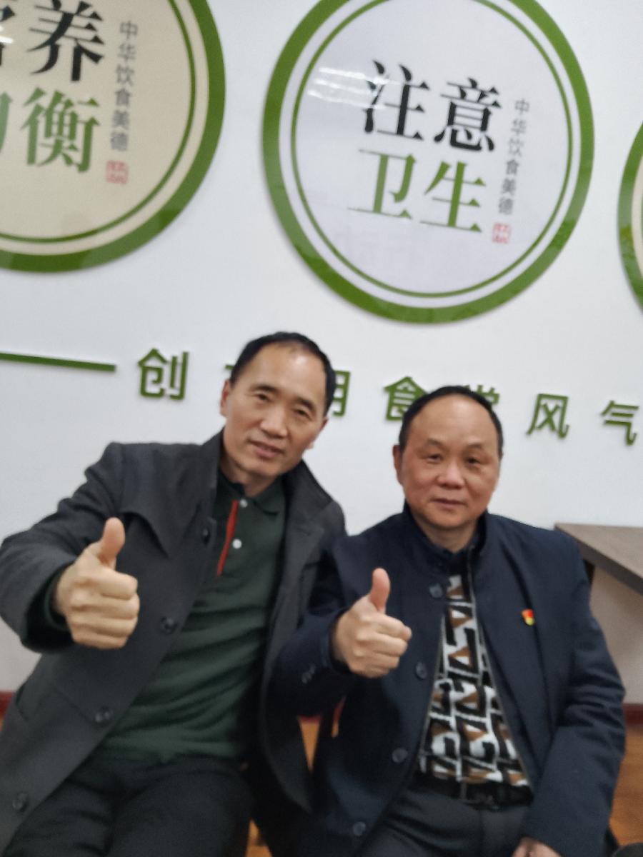 【雅诗总会】草根评论家学术生命的活化石(图18)