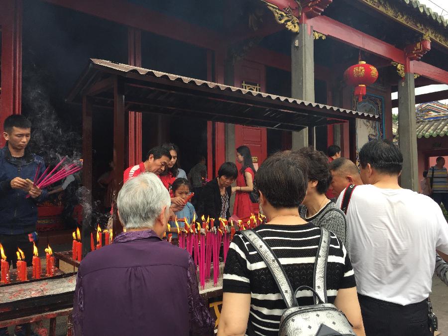 【新诗大观】永恒的思念||文/花惜柔||诵/李保红(图3)