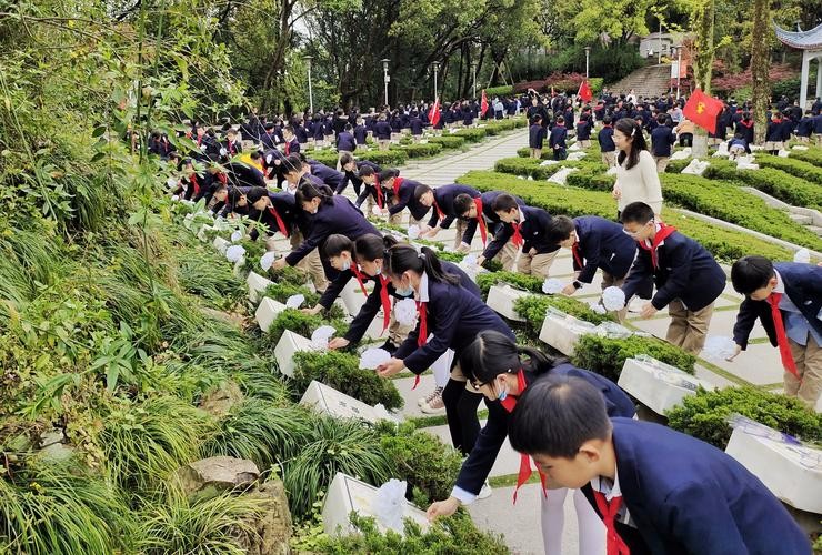 七律 清明祭祖宗 六首 文/杨振国(北京)京津沪头条
