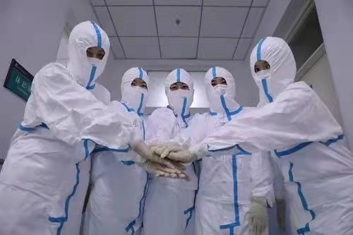 物业管理的楷模―― 记抗疫中的杰出人物冯乃江 作者 诵读/宋丽娟(图4)
