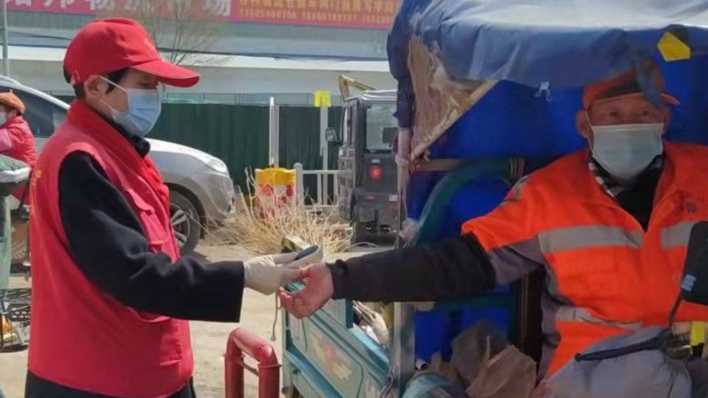 防疫增添志愿红 团结一心战疫情（图6）