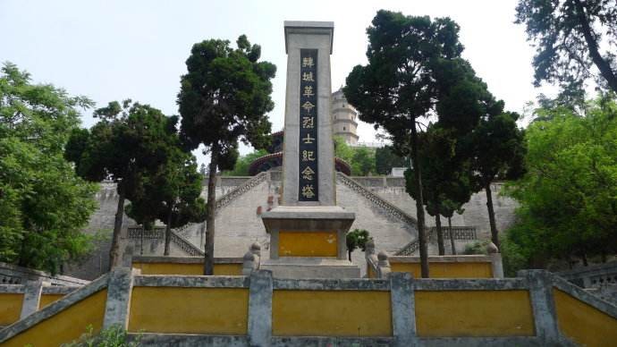 〔五绝小辑〕*清明祭英雄*作者 齐宪（黑龙江）（图4）
