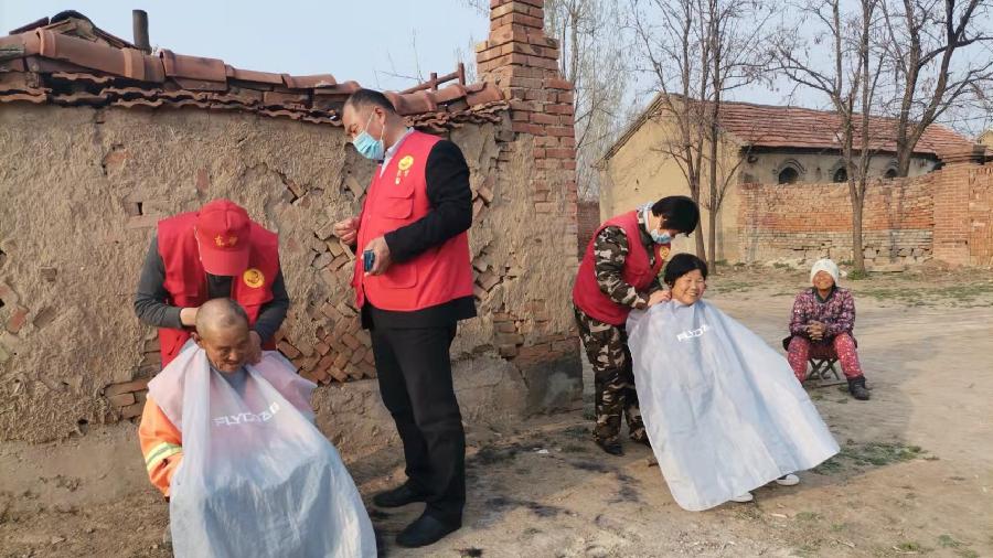 疫情无情人有情 志愿服务情更浓（图5）