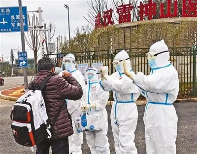 上 海Ⅱ文图/赵京江（图9）