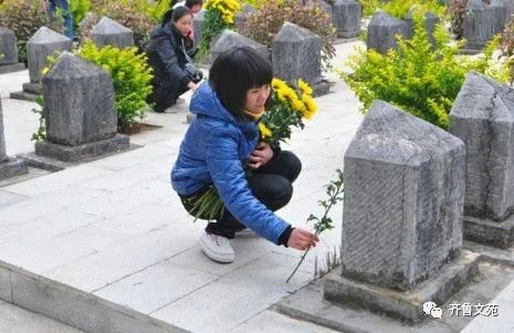 【清明美诗】林雲:清明节，向天堂的母亲说一声抱