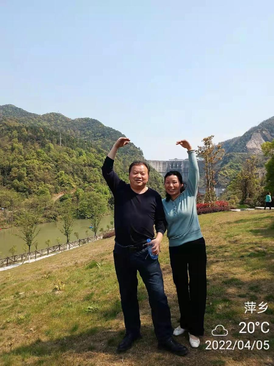 大智若愚黏人妻||作者:邓才升(图8)