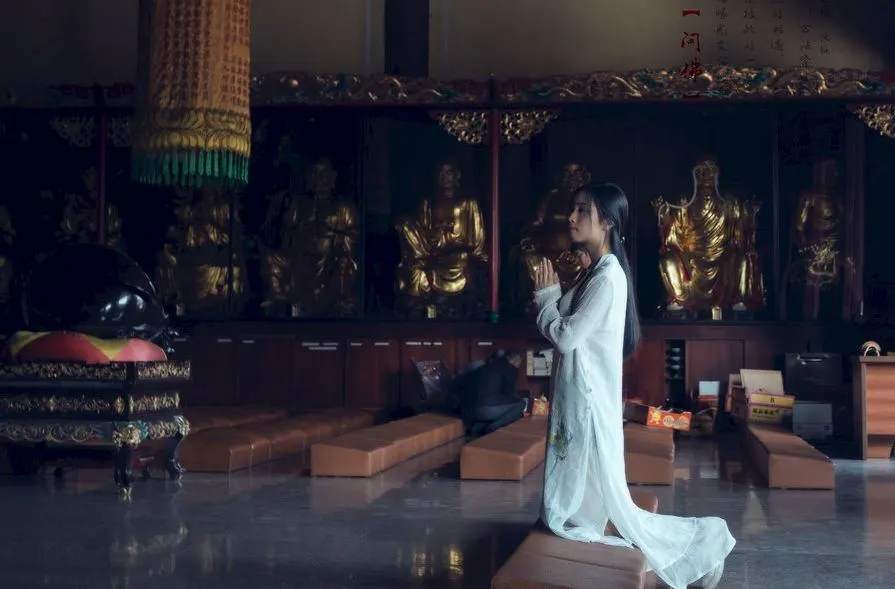 中国诗人 ‖ 天像一个人（诗一组）作者：太阳天子（图4）
