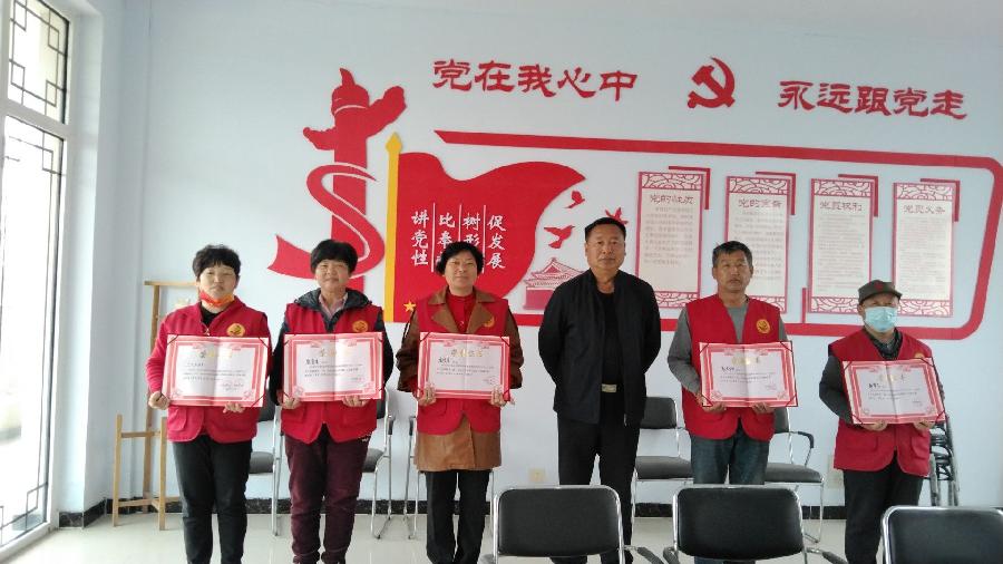 疫情防控服务 志愿者受表彰（图2）