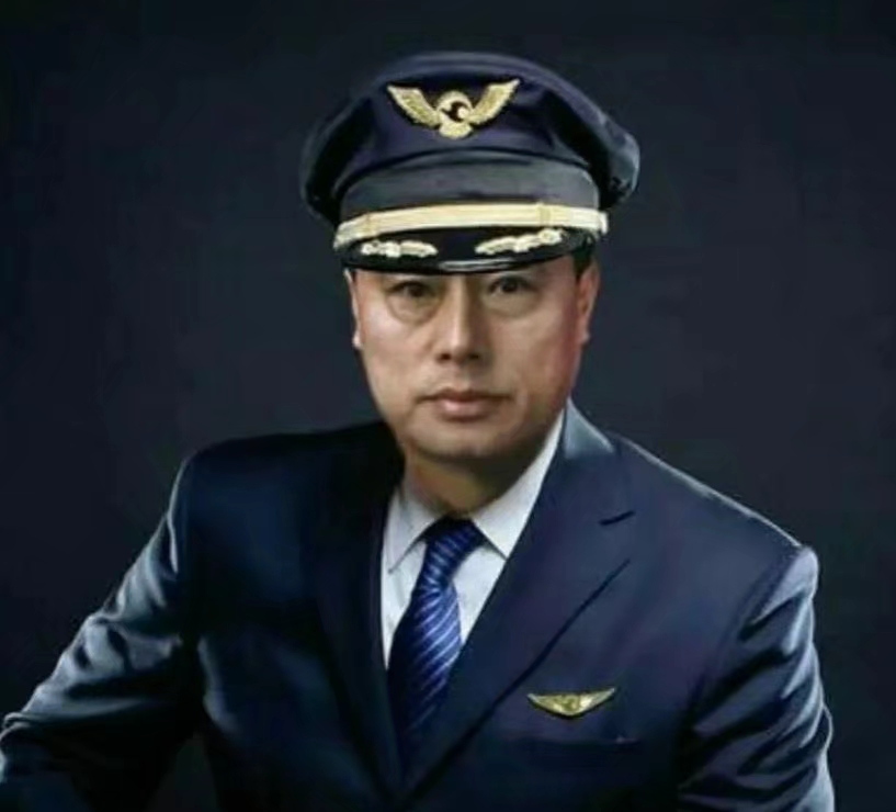 老菩提朗诵黑马建雄发表于《绿风》2022.5期诗刊作品《扛不起月亮的人》(图3)