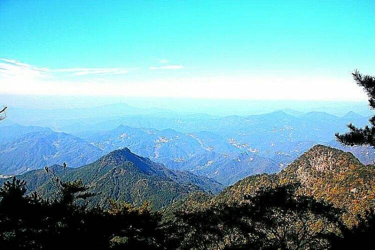 【新诗大观】我站在山顶上||文/最美的时光(图3)