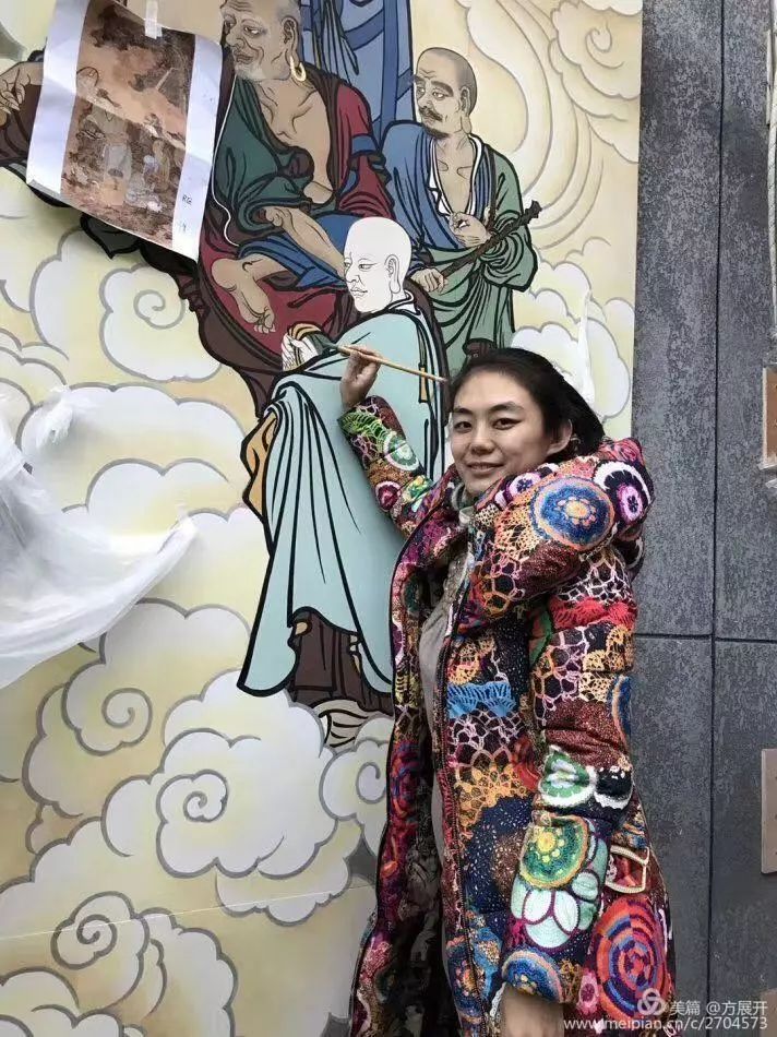 艺术家萧宽迎新年2018元旦为女儿萧楠怡然领衔主笔巨壁八百平米【五百罗汉】成功供奉内蒙古寺庙喝彩（图4）