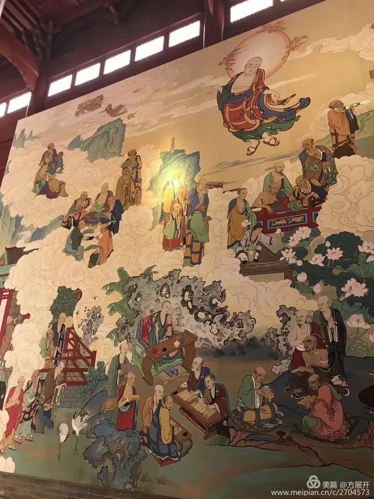 艺术家萧宽迎新年2018元旦为女儿萧楠怡然领衔主笔巨壁八百平米【五百罗汉】成功供奉内蒙古寺庙喝彩（图10）
