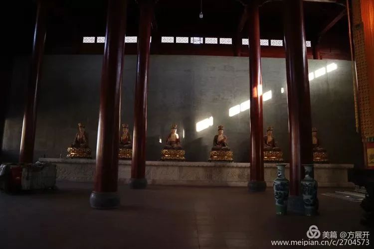 艺术家萧宽迎新年2018元旦为女儿萧楠怡然领衔主笔巨壁八百平米【五百罗汉】成功供奉内蒙古寺庙喝彩（图22）
