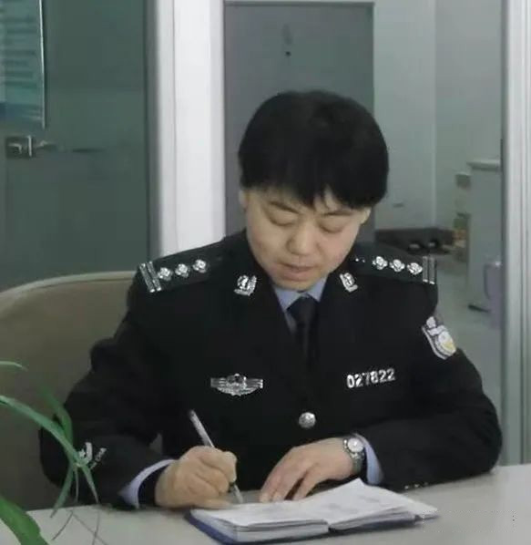 警营诵读：《读书使人优美（文·毕淑敏/诵·段历洪）》（图10）