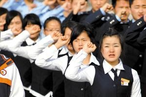 青春的旗帜 作者：渝陇之子 京津沪头条（图2）