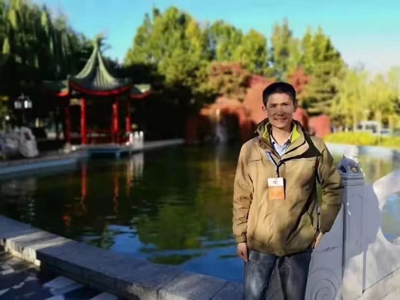 晓月清风老师倾情演绎龚纯老师的精品佳作：中国红·你不是一种颜色｜海外头条（图8）