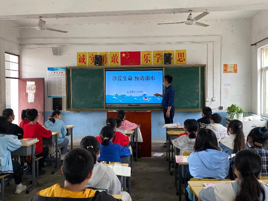 东至庆丰中学大力开展防溺水安全教育(图4)