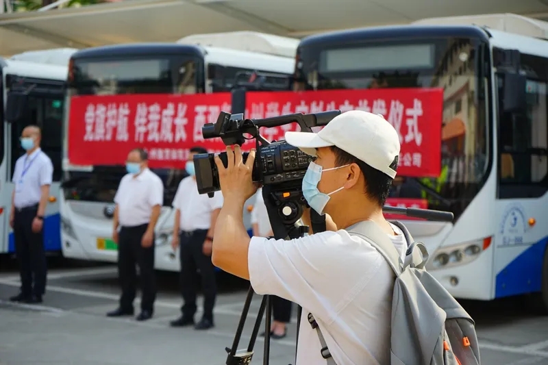党旗护航•伴我成长┃西双版纳州 “学生号”公交专线正式开通(图6)