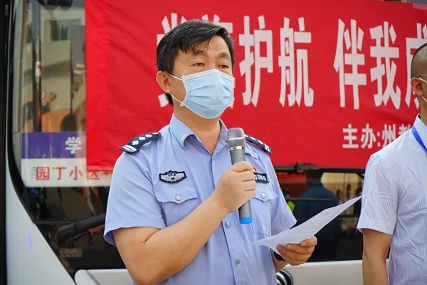 党旗护航•伴我成长┃西双版纳州 “学生号”公交专线正式开通(图4)