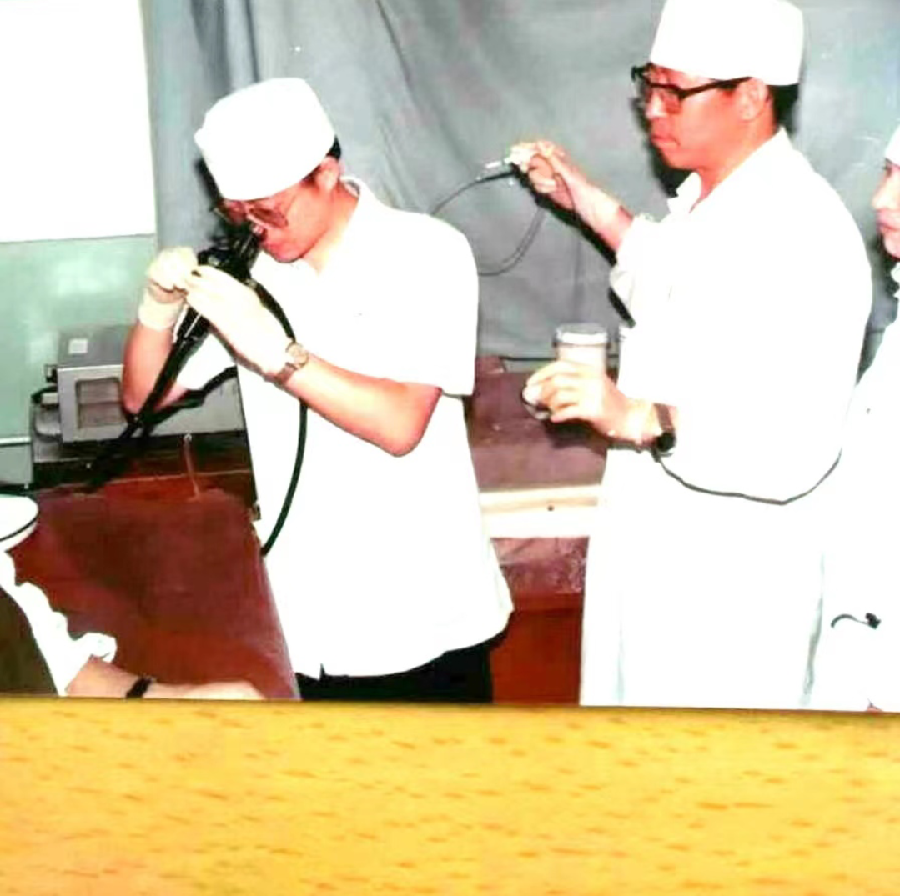 致五一劳动节:躬身杏林硕果香 作者:渝陇之子 京津沪头条(图3)