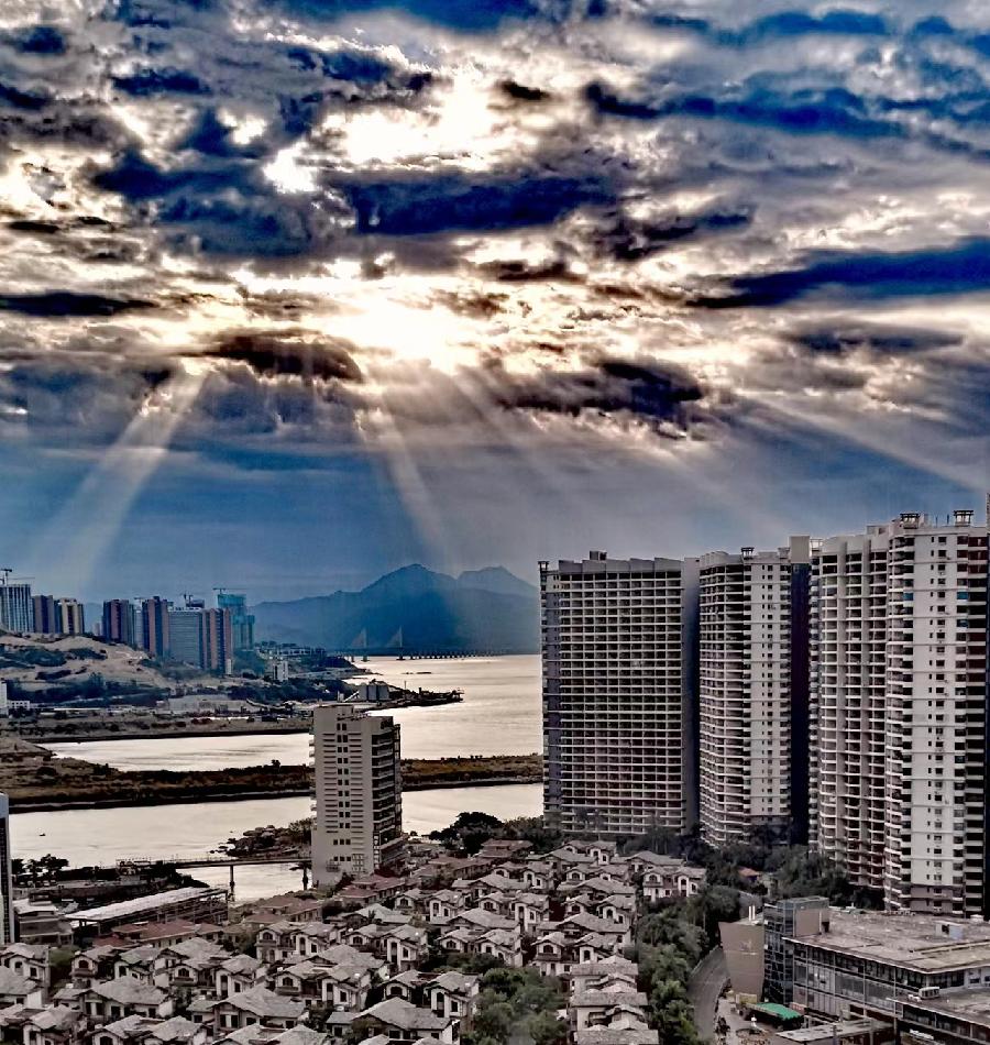 【五一新篇】文／磊怀（图2）