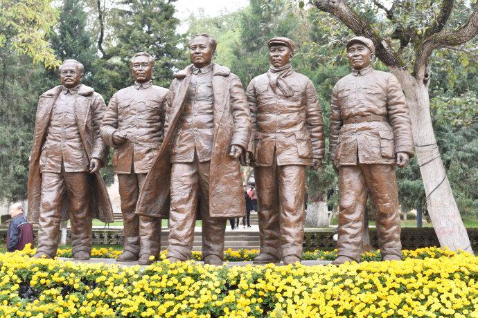 于向阳诗歌《军歌嘹亮》主播：傲雪红梅；编辑：香乡【北疆头条】（第204期）（图5）
