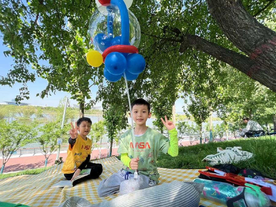 【五一专刋】张富贵：七律•“欢庆五一”劳动节有感（组诗三首）*＿西安头条•都市头条发布！（图20）