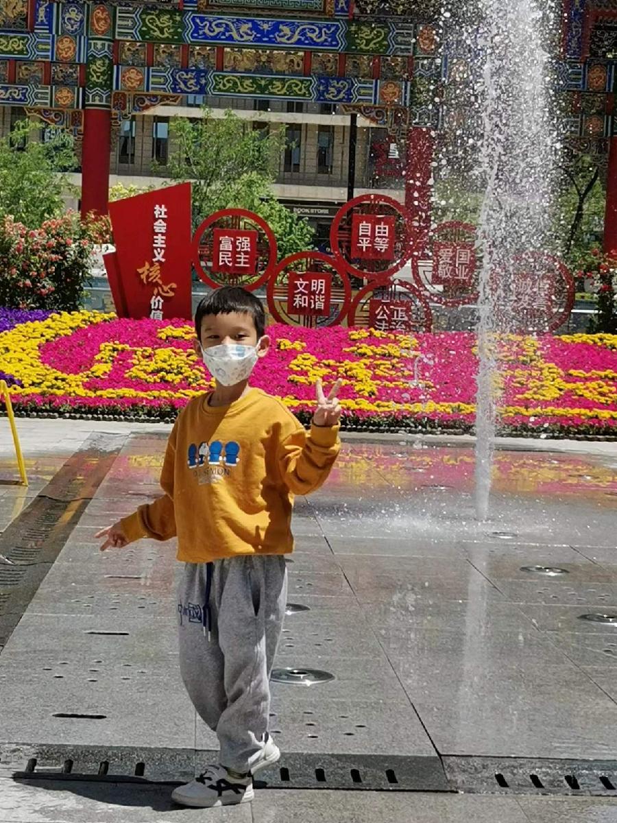 【五一专刋】张富贵：七律•“欢庆五一”劳动节有感（组诗三首）*＿西安头条•都市头条发布！（图7）