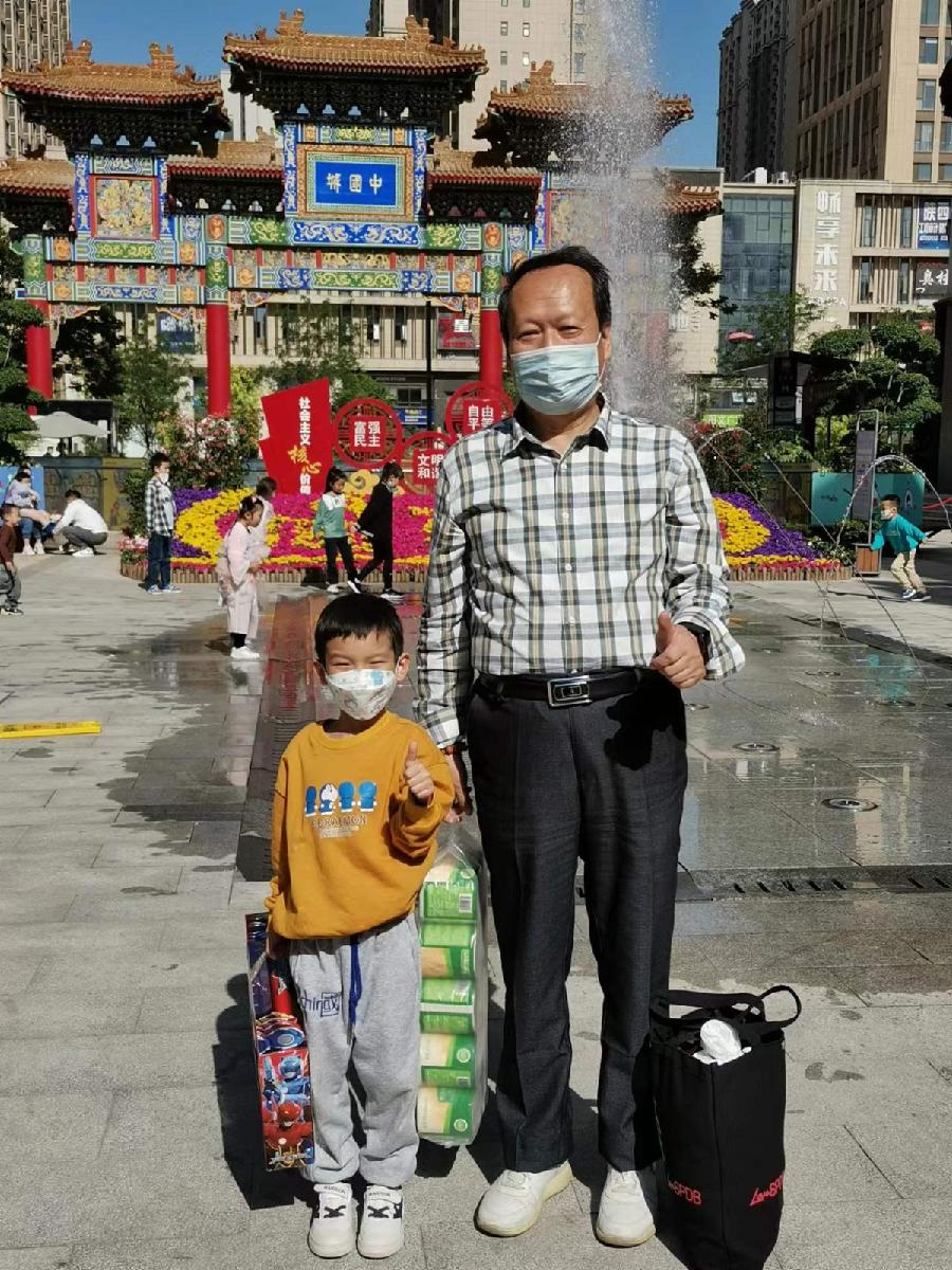 【五一专刋】张富贵：七律•“欢庆五一”劳动节有感（组诗三首）*＿西安头条•都市头条发布！（图8）