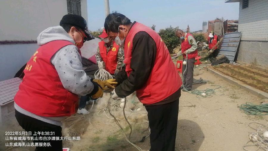 帮困解民难 献爱暖民心（图2）