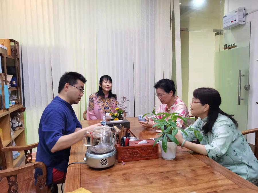 尼言诗选(图2)