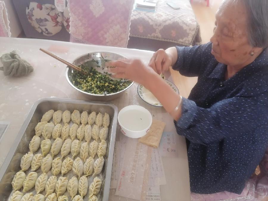 【汉俳连作】母爱如水 文/赵正霞(青海)京津沪头条(图3)