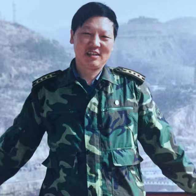 【专题推荐】王明利//七绝•槐花飘香忆慈萱｛外二首｝2022年“母亲节“全国诗人作品展（图5）