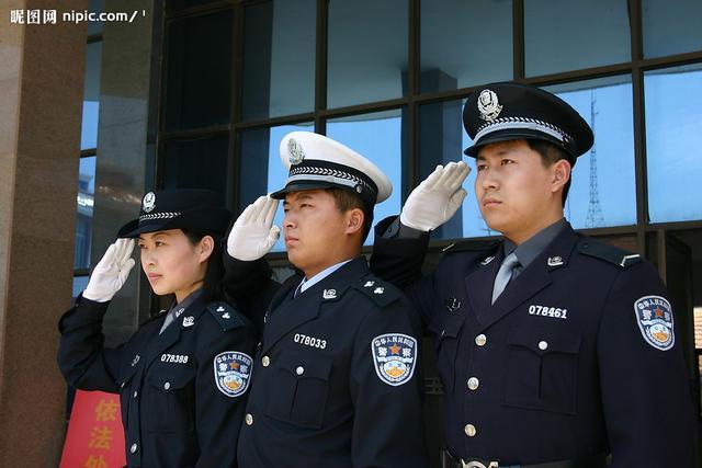 七律.赞公安警察 文/何红艳（图2）