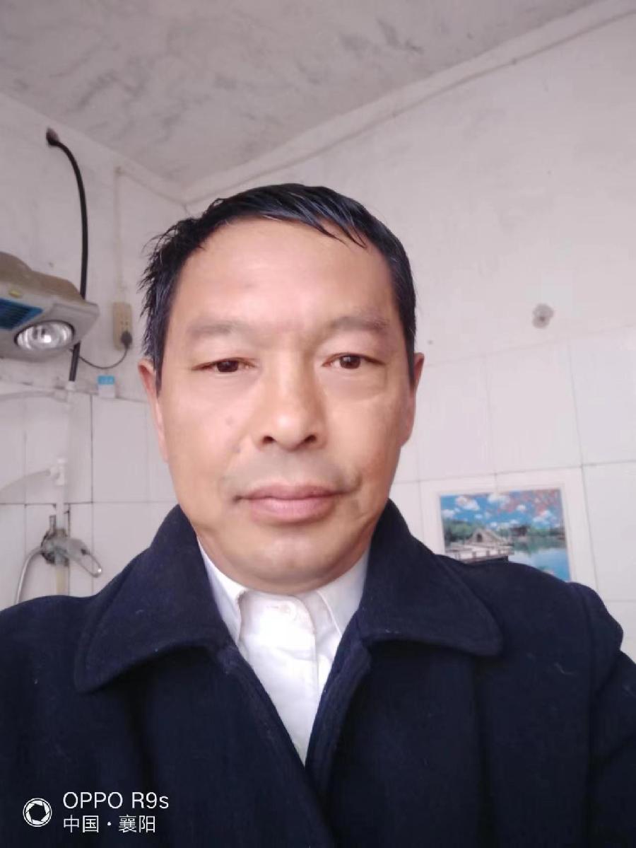 【诗生活】佳诗雅韵‖年轮里着上一滴墨 ‖作者:崖树 朗诵:子竹(图2)